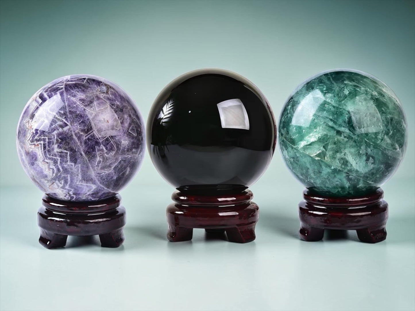 Natural Crystal Ball Polished Sphere 3.5-3.9 (90-100mm)