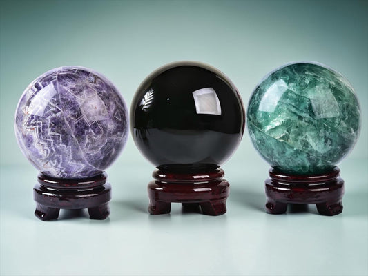 Natural Crystal Ball Polished Sphere 3.5-3.9 (90-100mm)
