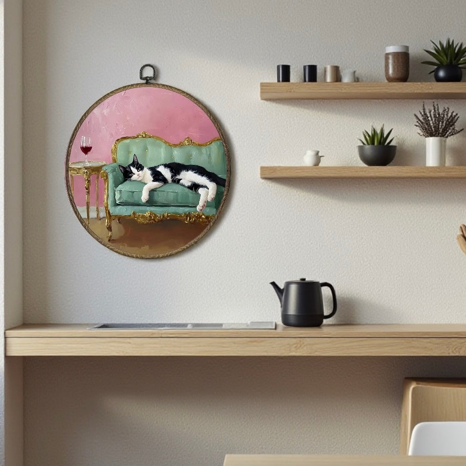 Canvas Animal Artwork: Round Framed