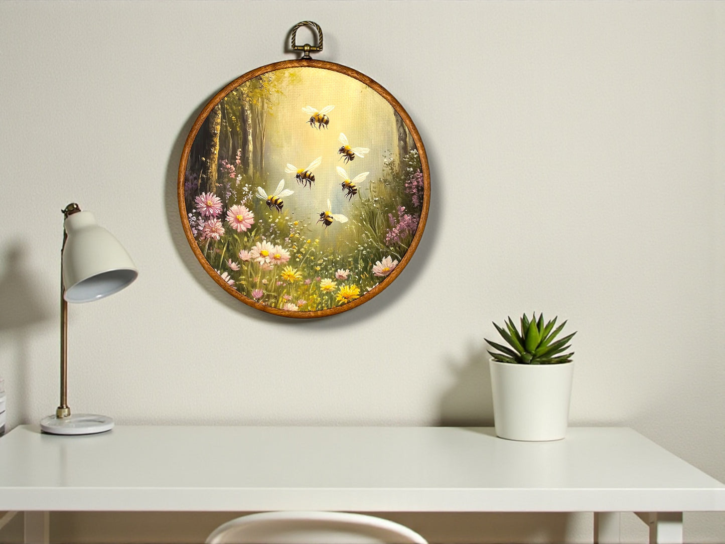 Canvas Animal Artwork: Round Framed