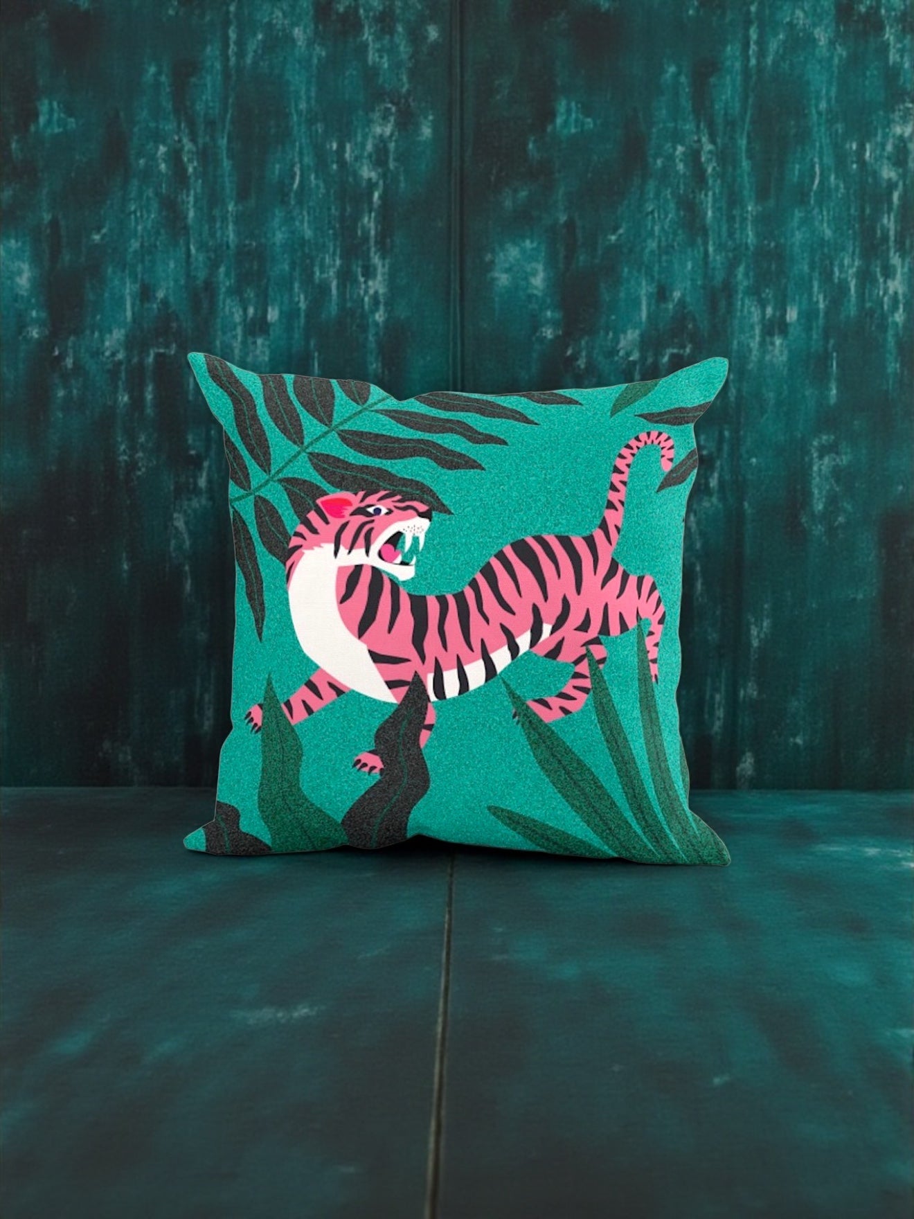 Pink Tiger Throw Bundle Set