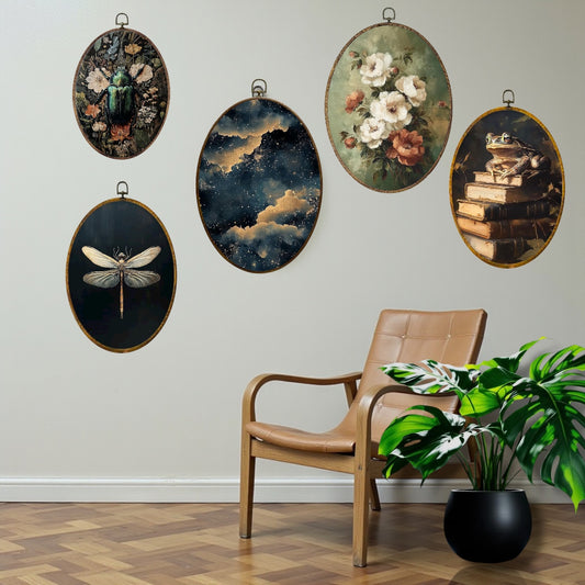 Canvas Animal Artwork: Oval Framed